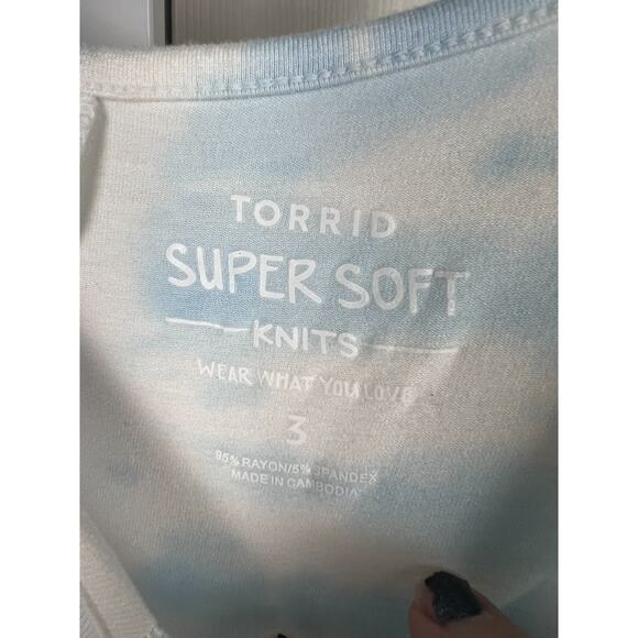 Torrid Super Soft Knits V-Neck Short Sleeve White Tie Dye Top T-Shirt 3X Comfort - Picture 2 of 5